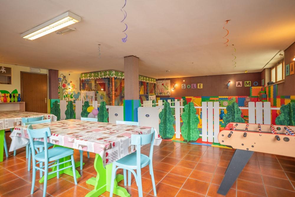 Alpen Hotel 3*