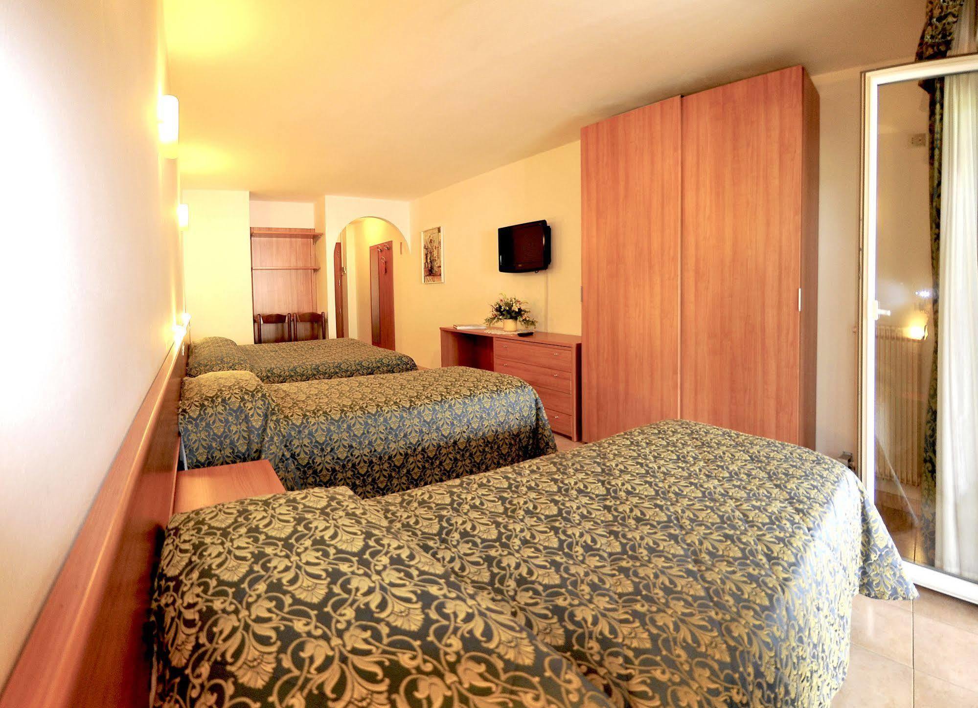 Hotel Alpen 3*
